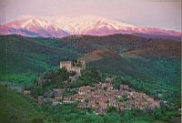 Castelnou (66) - Village medieval fortifie des 11-12-13emes (Canigou au fond)